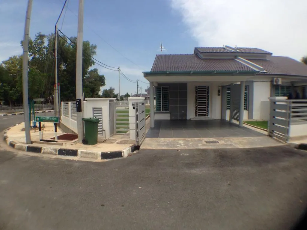 Homestay No1 Bertam Indah Кепала Батас